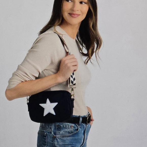 Bloc bag  in ivory w/ white star & adjustable crossbody or shoulder  strap NEW - Picture 11 of 16